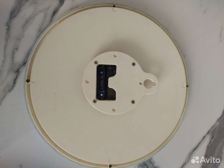 Часы электронные настенные