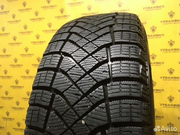 Pirelli Ice Zero FR 205/55 R16