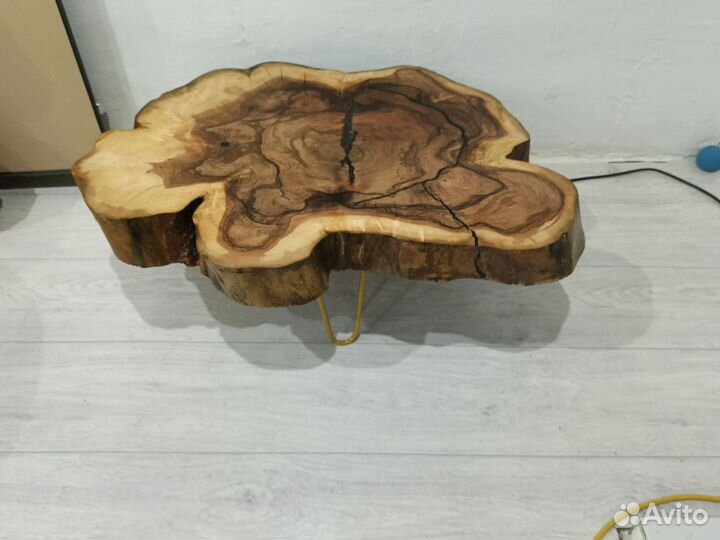 Журнальный столик в стиле лофт