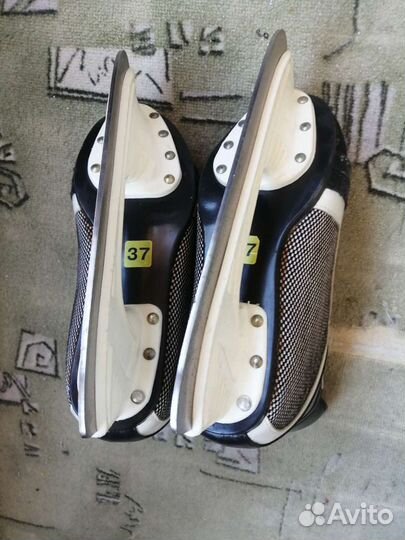 Коньки хоккейные Барс