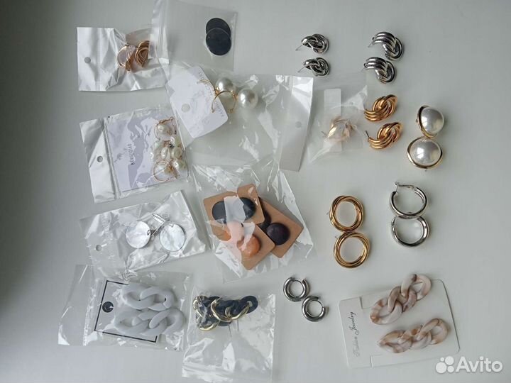 Минималистичные украшения серёжеки