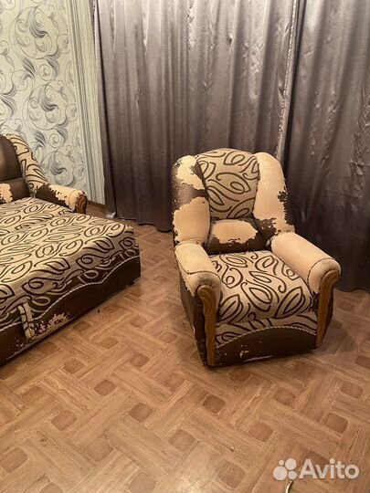 Продам диван и 2 кресла
