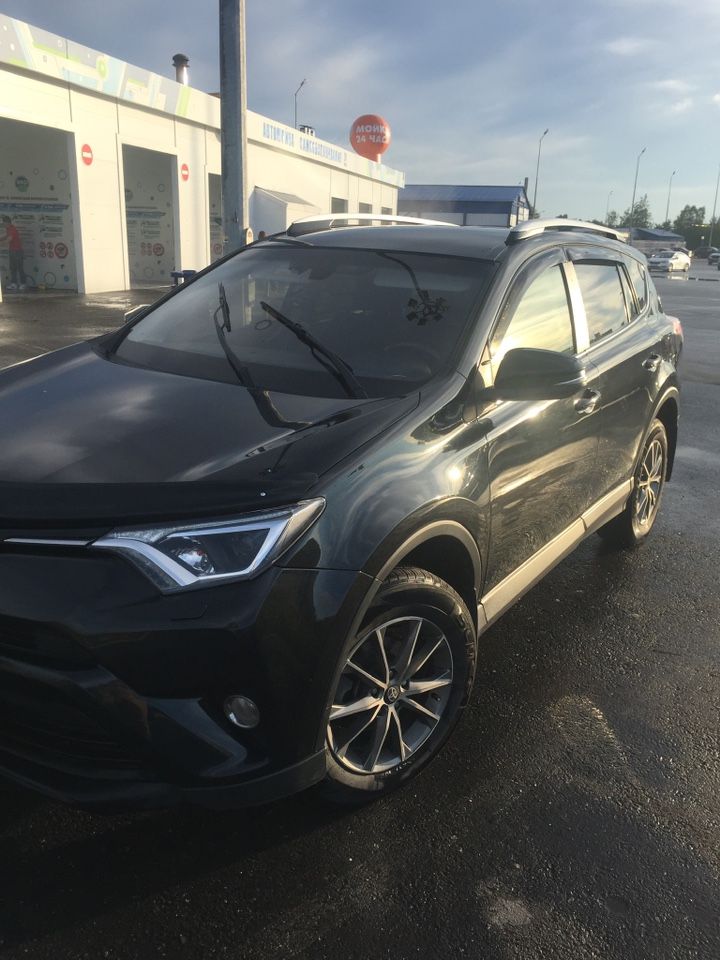 Toyota RAV4: фото владельца