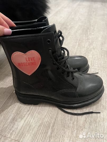 Резиновики Moschino