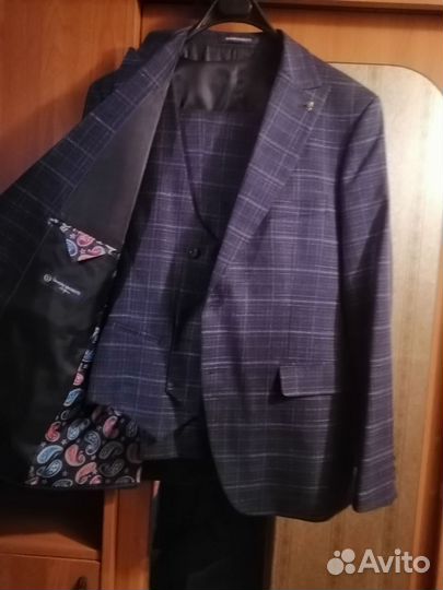 Мужской костюм тройка