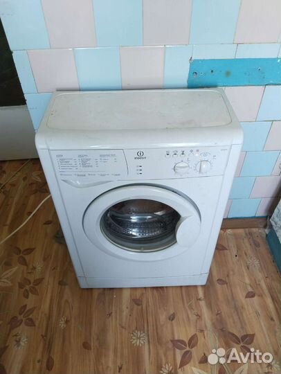 Стиральная машина indesit