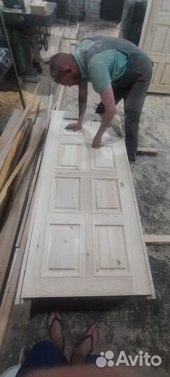 Дверь входная из массива