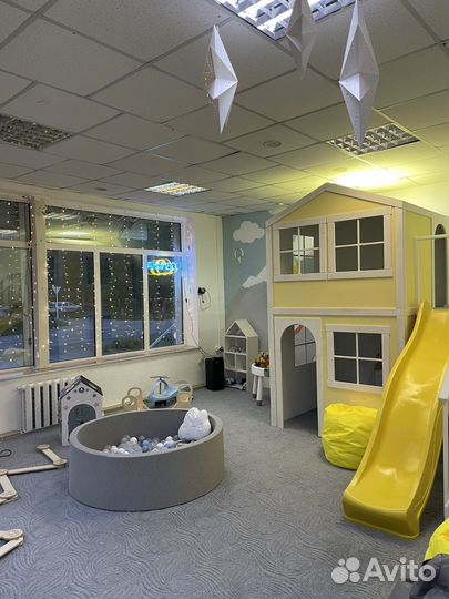 Детский игровой домик деревянный