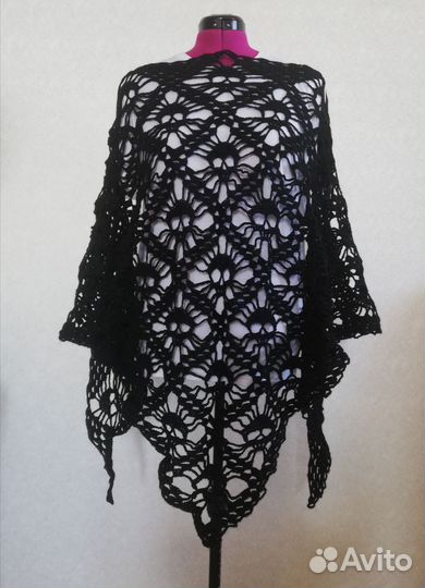 Вязаный платок шаль. Черепа