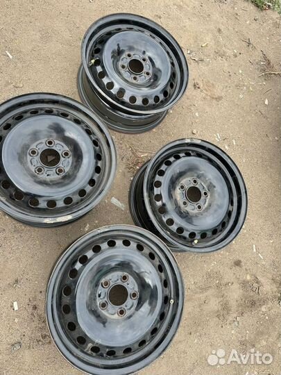 Штампованный диск r 16