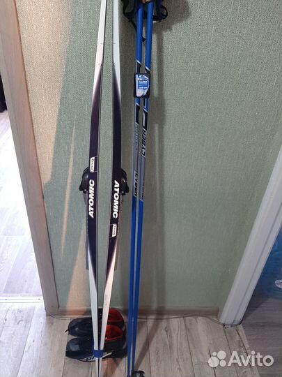 Лыжи беговые, палки, ботинки