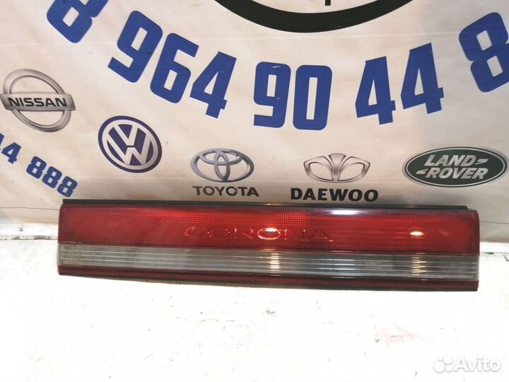 Вставка багажника на Тойота Корона Toyota Corona