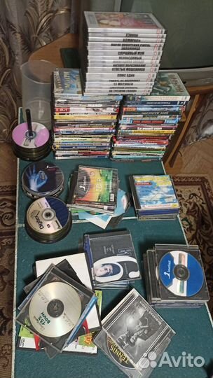 Диски с фильмами. Много