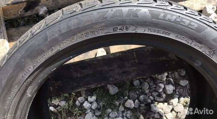 Bridgestone Blizzak LM-32 225/45 R17 94V