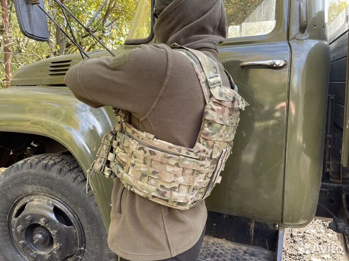 Тактический жилет для спецподразделений