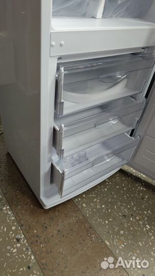 Холодильник новый