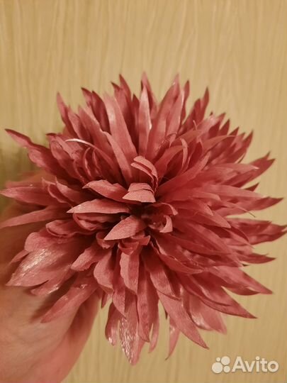 Цветок брошь