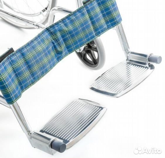 Кресло-коляска инвалидная с литыми колесами FS874