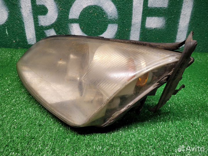 Фара левая Ford Mondeo 3