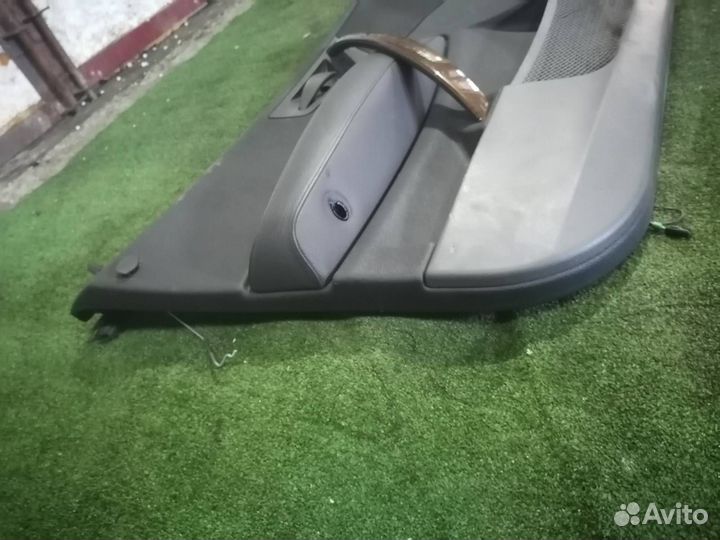 Обшивка двери передняя левая Bmw X3 E83 M54B25