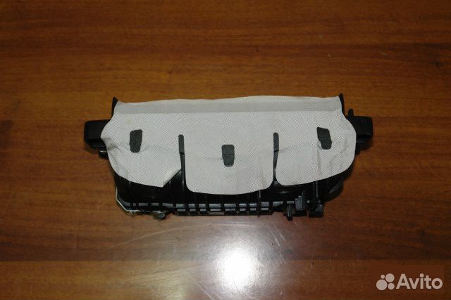 Подушка безопасности в торпеду Vw Touareg 7P