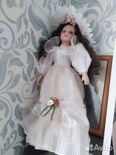Кукла фарфоровая большая
