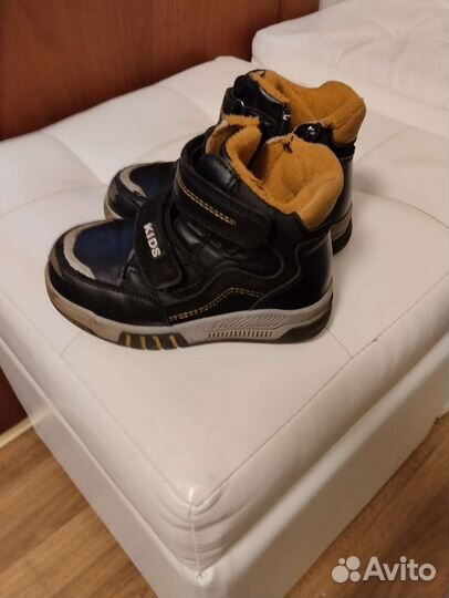 Ботинки демисезонные 24 размер бу