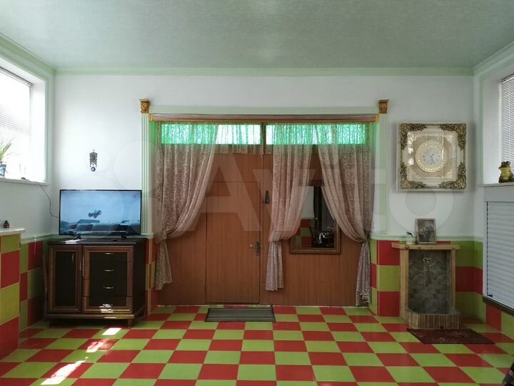 2-к. квартира, 52 м², 1/1 эт.