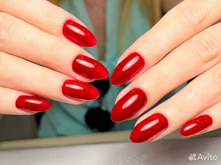 Маникюр и педикюр