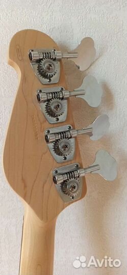 Бас гитара Yamaha BB414