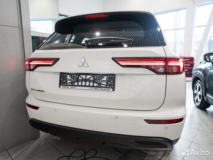 Mitsubishi Outlander 2.5 CVT, 2023
