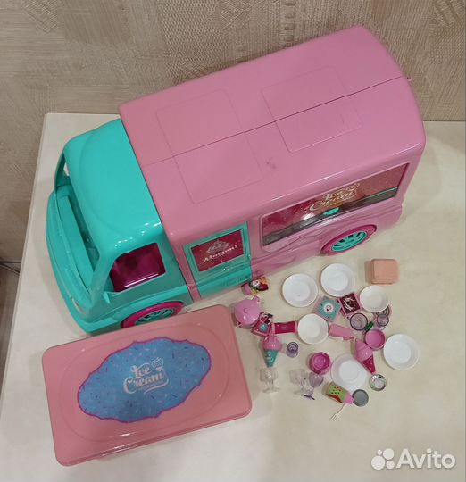 Машина музыкальная - летнее кафе