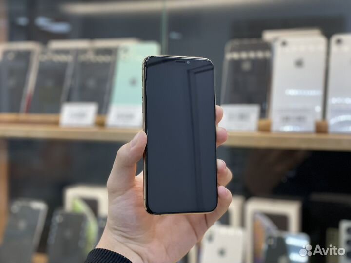 iPhone Xs, 64 ГБ