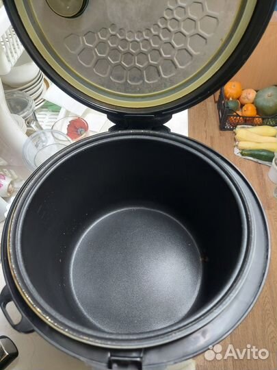 Продам мультиварку редмонд RMC-M26