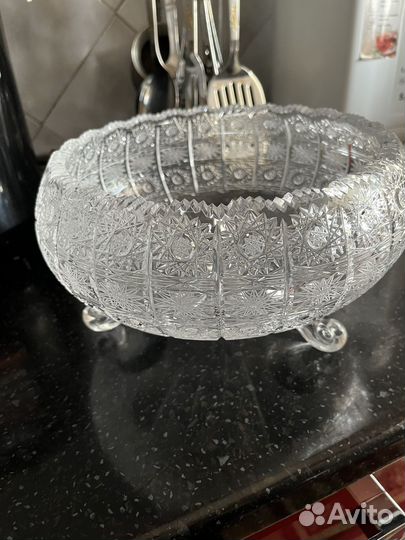 Хрустальная фруктовница на ножках (СССР)
