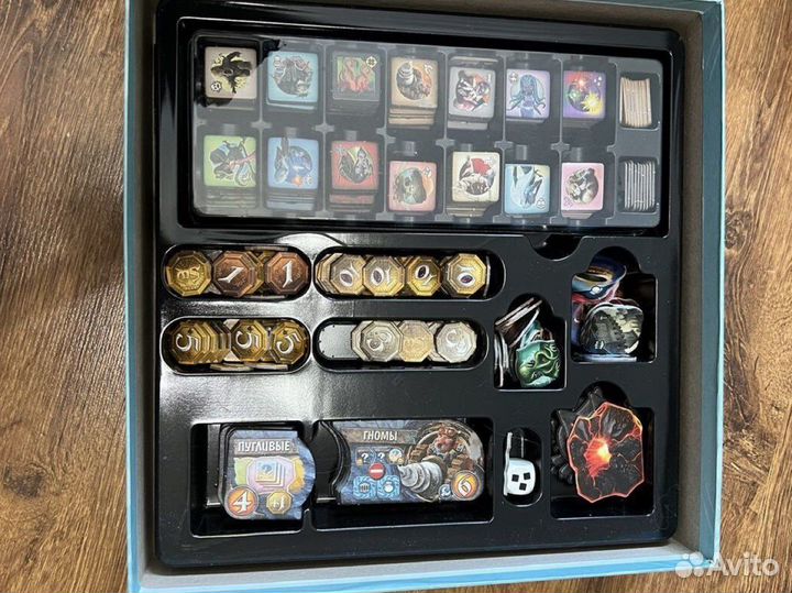 Настольные игры монополия, small world, крокодил