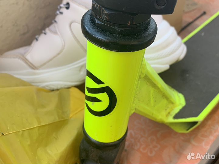 Самокат детский трюковой бу