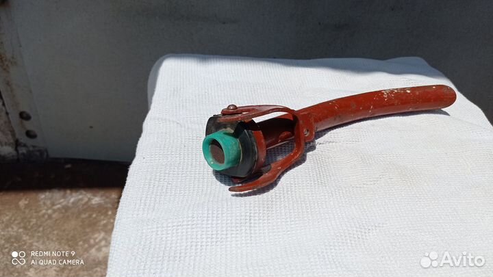 Приспособление для перелива бензина СССР