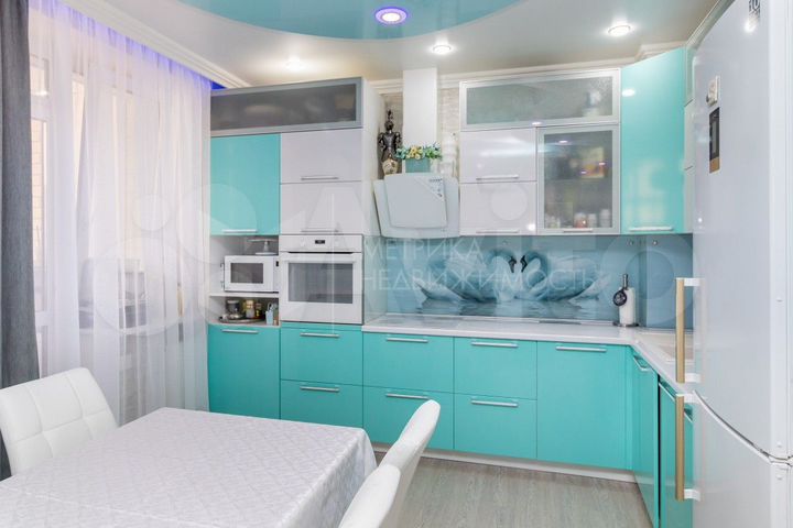 3-к. квартира, 100 м², 19/19 эт.
