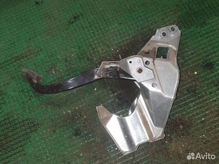 Педаль тормоза Opel Astra GTC H