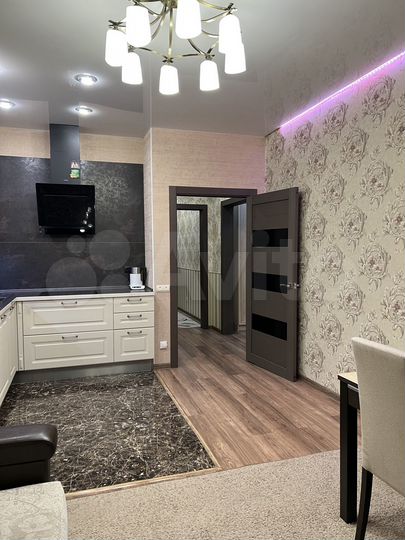 2-к. квартира, 72 м², 9/17 эт.