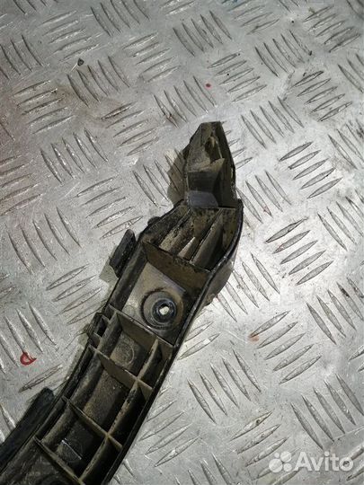 Крепление бампера заднее правое Ssangyong Actyon