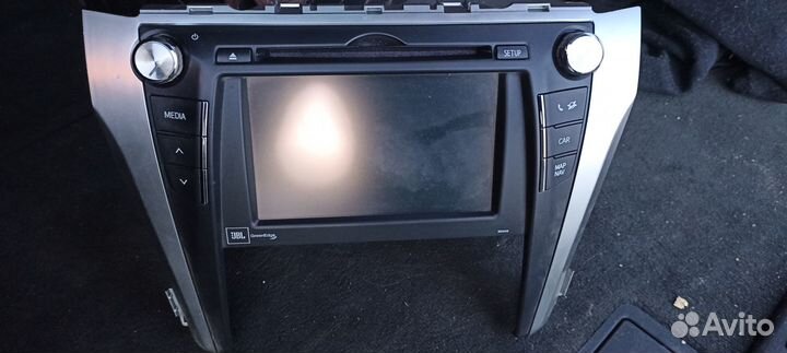 Штатная магнитола на toyota camry 55