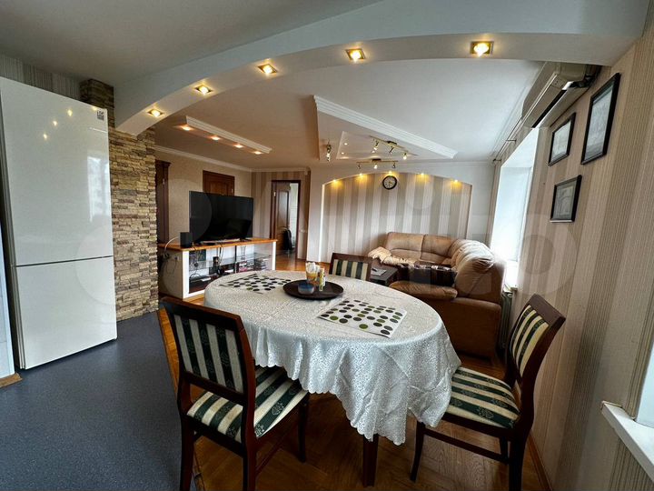 3-к. квартира, 81,1 м², 8/12 эт.