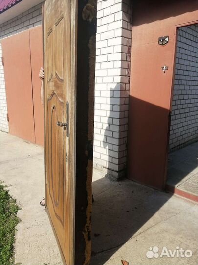 Металлическая дверь бу