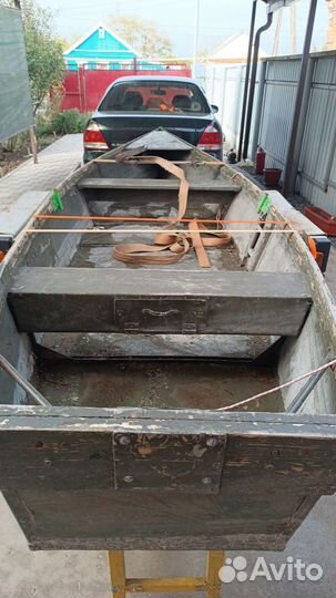 Лодка аллюминевая