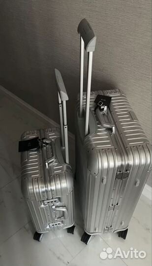 Чемодан rimowa