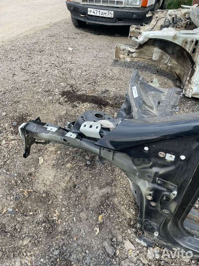 Передняя левая четверть ford focus 3