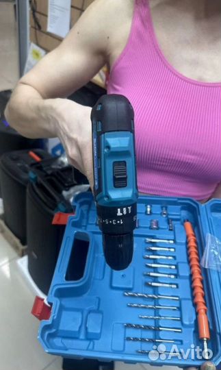 Шуруповерт makita 26V с набором Новый,Гарантия