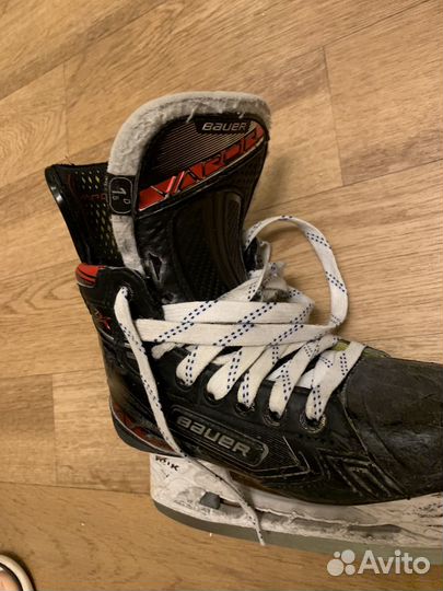 Хоккейные коньки bauer и лезвия step blacksteel